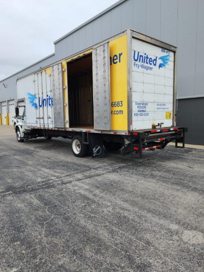 2008 International 4300 ,2015 (5) Pallet Vault Liftgate Moving Van Dt 466, Allison Automatic Trans, Airride Suspension. 

With A 2015 (5) Vault Moving   Pallet Vault Body W  LiftGate 

Body Is A 2015 All Alum And Stainless 26' 5 Vault  Truck Body 

We Will Remove All Decals If Your Not A Unigroup Agent. , And You Will Have A Nice Clean