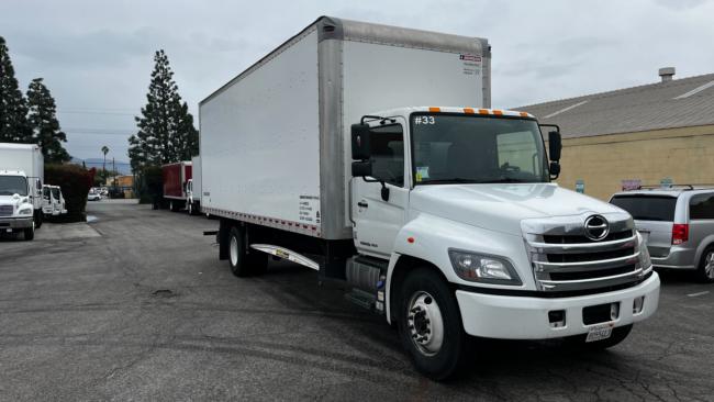 Original Owner. Very Clean Truck. All Service Records Are Available. 

Hino Diesel Engine, Automatic Allison Transmission, Backup Camera With Additional Display, Box: 26 Ft Dry Van, 103&Quot; Inside Height And 102&Quot; Outside Width. Swing Doors. Two Rows Of E-Tracks. Aluminum Walk Ramp. 

210k Miles. 

For More Photos Click This Link:
