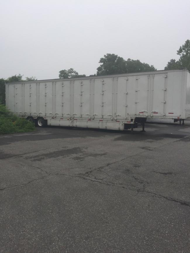 53 Ft Pallet Trailer. 8 Sets Of Curbside Doors. 1 Set Roadside. Painted White. No Decals. Very Versatile. You Can Use It For Loading Or Unloading Vaults Or Liftvans. If You Use It On The Road You Don’T Have To Worry About Multiple Shipment Order With The Eight Sets Of Doors. Possible Financing 