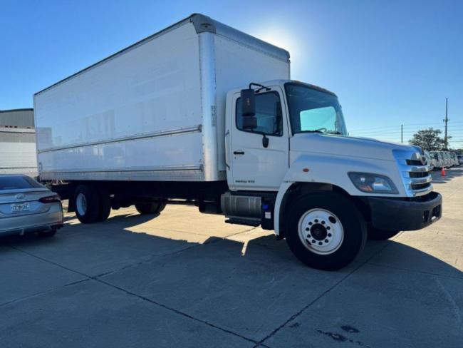 HINO 268 WITH 26'  X 102&Quot; X 103&Quot; HIGH CUBE VAN WITH GATE:HINO ENGINE 2200 RDS AUTOTRANS AIRRIDE 128K MILES