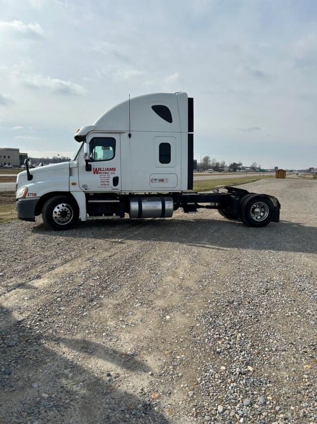 2012-Freightliner-Cascadia.-Single