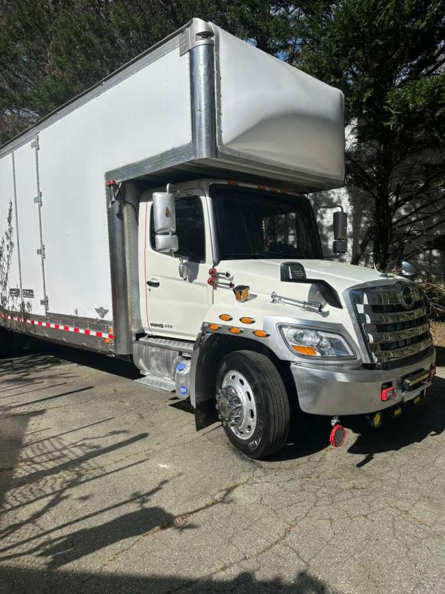 2014-Hino-model-L6-with-air-ride