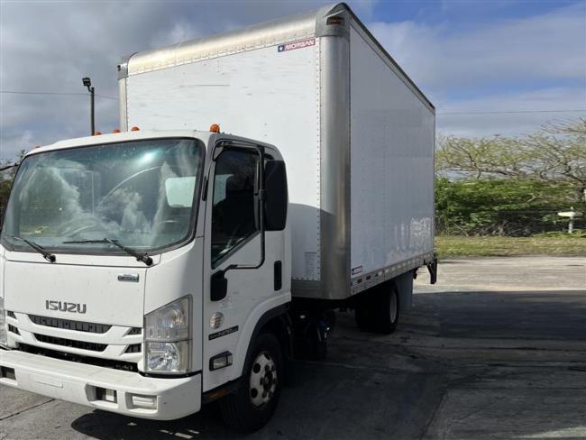 VERY-LOW-MILE-ISUZU-16-PACK-VAN