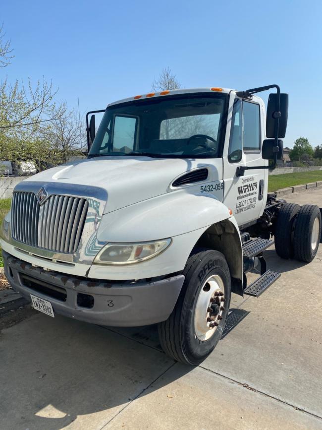 2006-International-single-axle-day