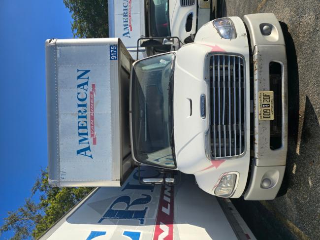 2006-Freightliner-Box-Truck-(33,000)