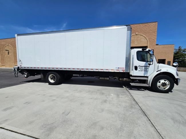 2022-,-Freightliner,-
26-FT