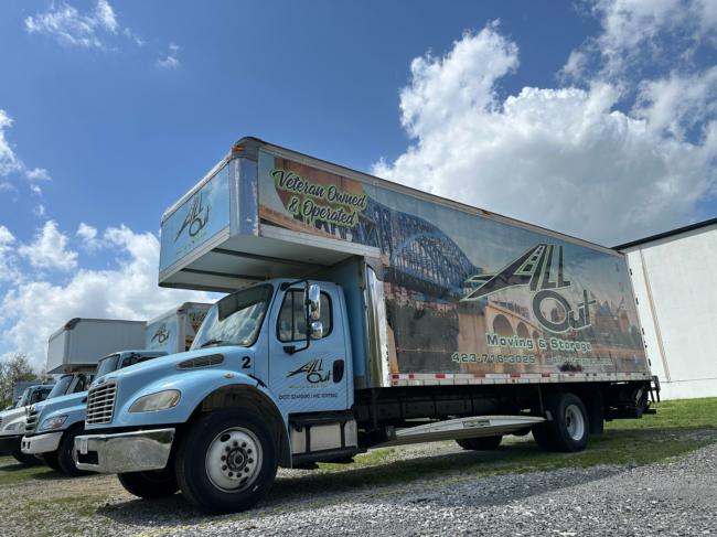 2008-Freightliner-M2-106-with