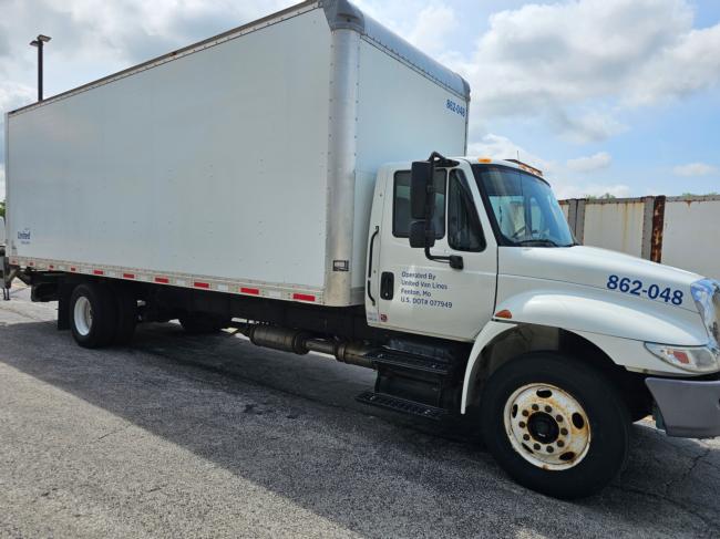 2017-International-4300-(3)-Man-Cab.