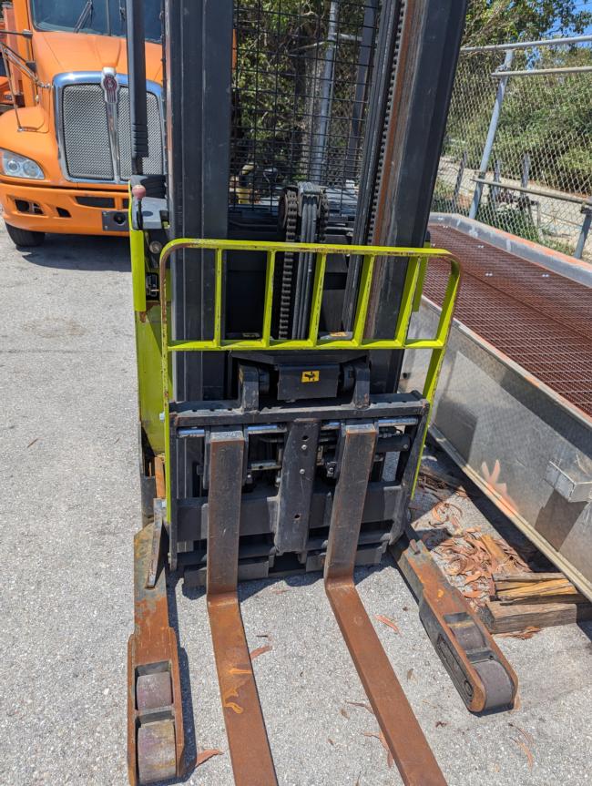 Electric-standup,-working-condition.