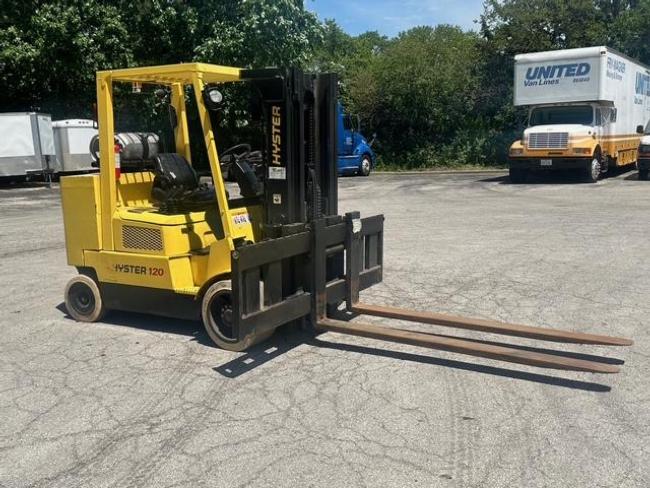 Hyster-12,000-Solid-Tire-Forklift

