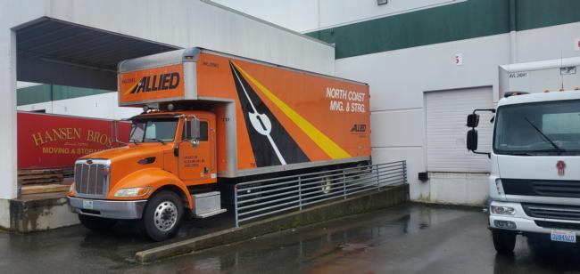 2005-Peterbilt-Straight-truck-with