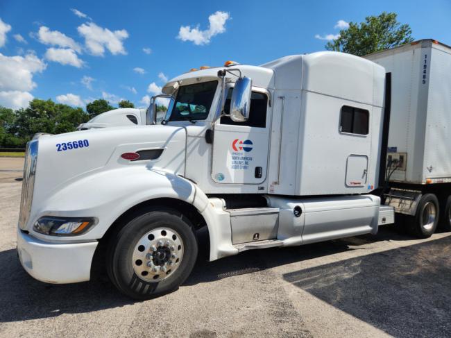 2012-Peterbilt-386,-
