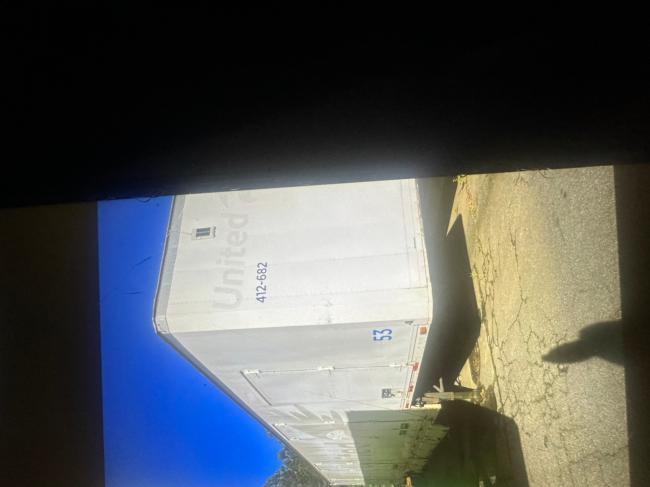 07-53-Ft-Kentucky-moving-trailer-in