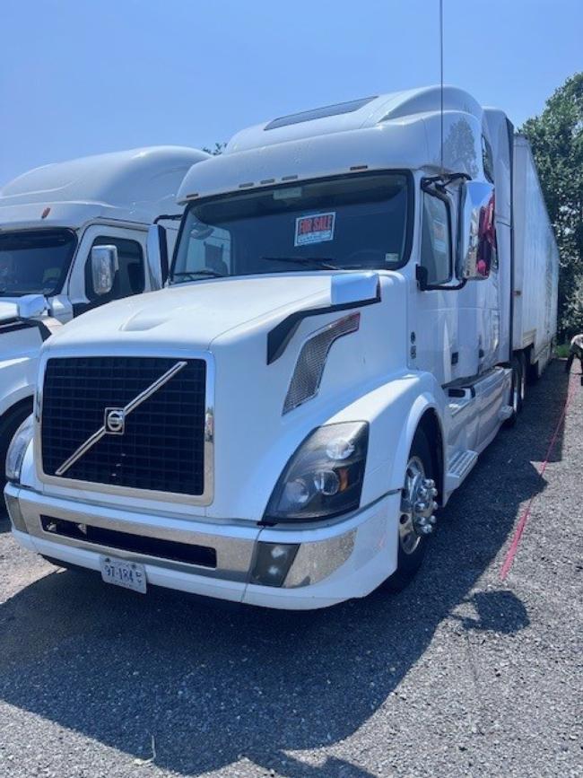 2016-Volvo-VNL780-Tractor---500HP,