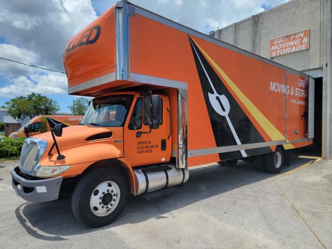 2012-IHC-4300-STRAIGHT-TRUCK.-NEW