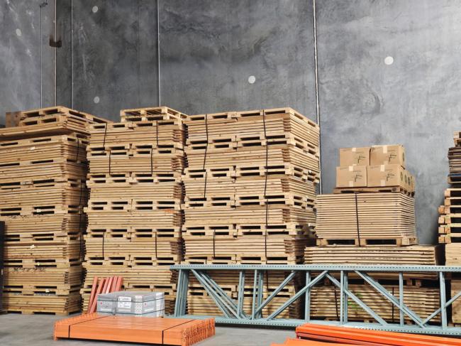 New-And-Used-Pallet-Boxes-.

We
