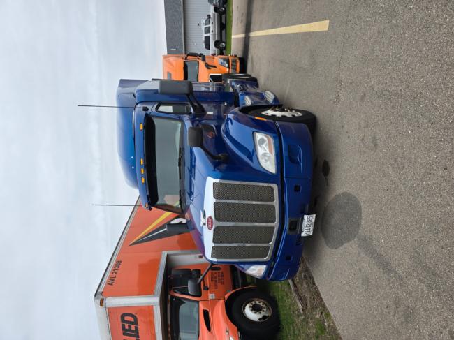 2018-Peterbilt-579-Custom-in-great