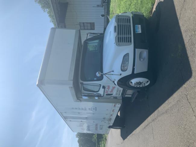 2007-Freightliner-M-2-Cat-C-7-engine