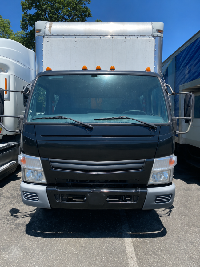 Mitsubishi-Fuso-Moving-Truck,-Double