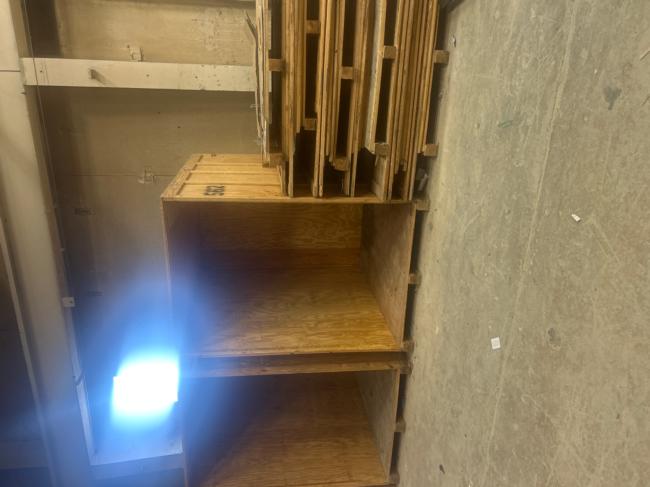 Vaults---Crates,-
5x7x8,-
15