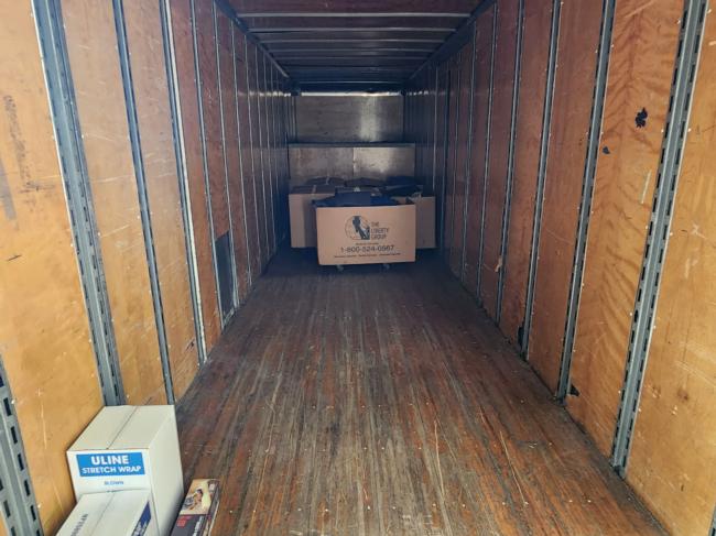 2005-International-moving-van-