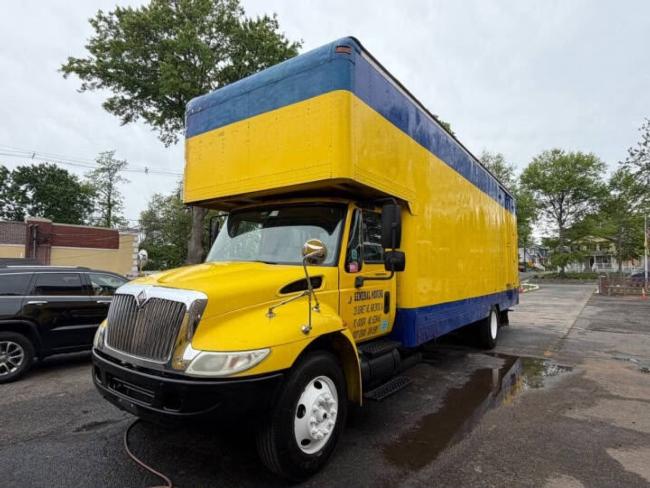 2006-International-4300-with-DT466E