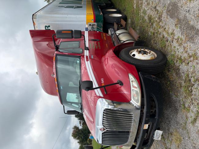 2012-INTL-8600-Single-Sleeper