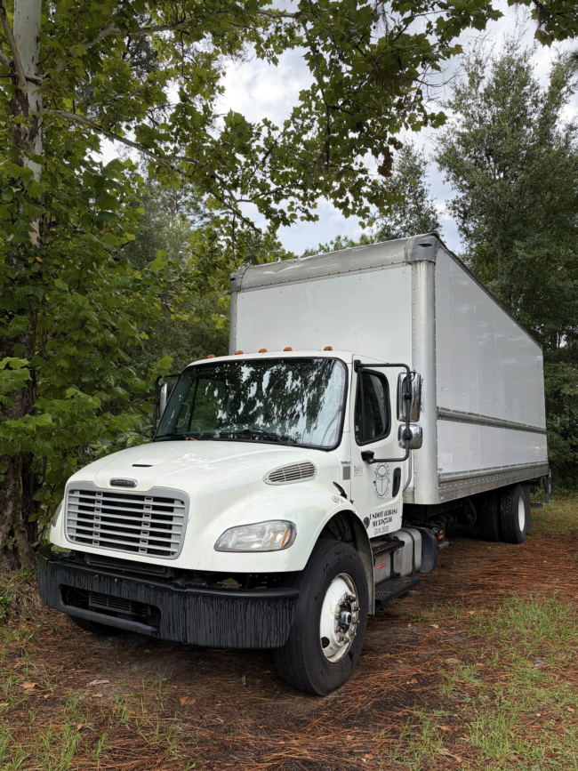 2017-Freightliner-M2-106-with-26ft