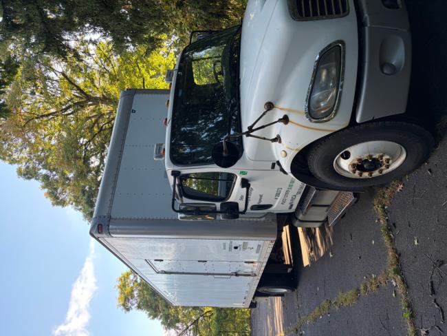 2007-Freightliner-M-2-with-2020
