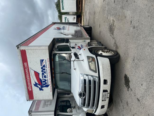 2018-Hino-Moving-Body---185,000